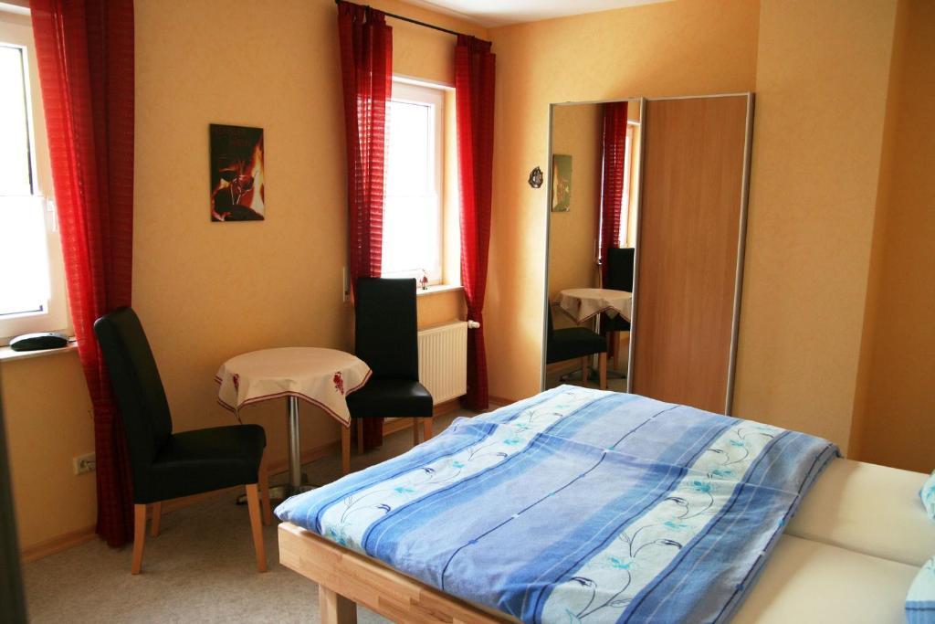 Ferienweingut Hensler Hotel Briedel Bilik gambar