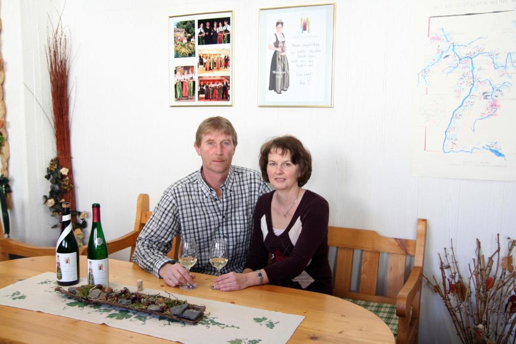 Ferienweingut Hensler Hotel Briedel Luaran gambar